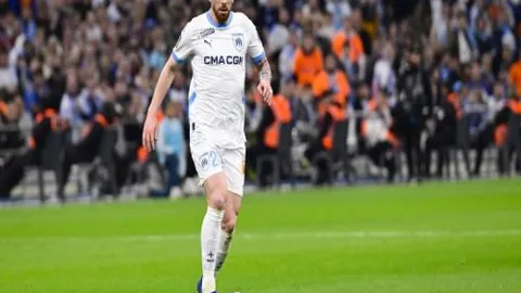 长春亚泰迎战大连人：中超第八轮对决