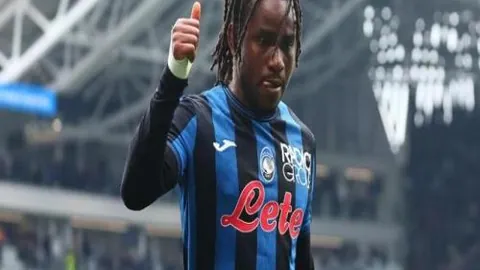 首钢败北新疆，曾凡博斩获18分；上海加时赛击败同曦